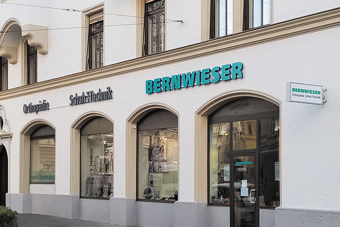 Orthopädiegeschäft - Meisterbetrieb für Orthopädie-Schuhtechnik, Orthopädie-Technik und Bequemschuhmode Orthopädiegeschäft - Meisterbetrieb für Orthopädie-Schuhtechnik, Orthopädie-Technik und Bequemschuhmode